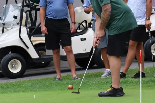Putting contest