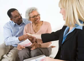 Image of customers Engaging with a Wealth Advisor